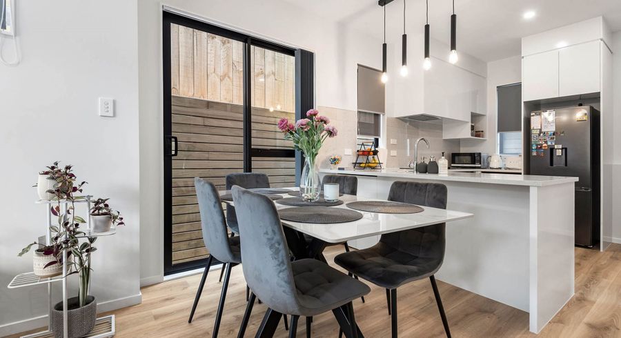  at 8B Hobart Crescent, Wattle Downs, Manukau City, Auckland