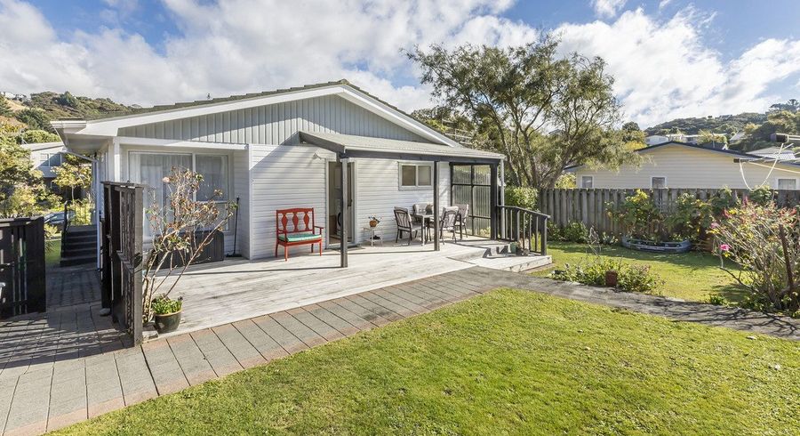  at 3 Solander Place, Whitby, Porirua