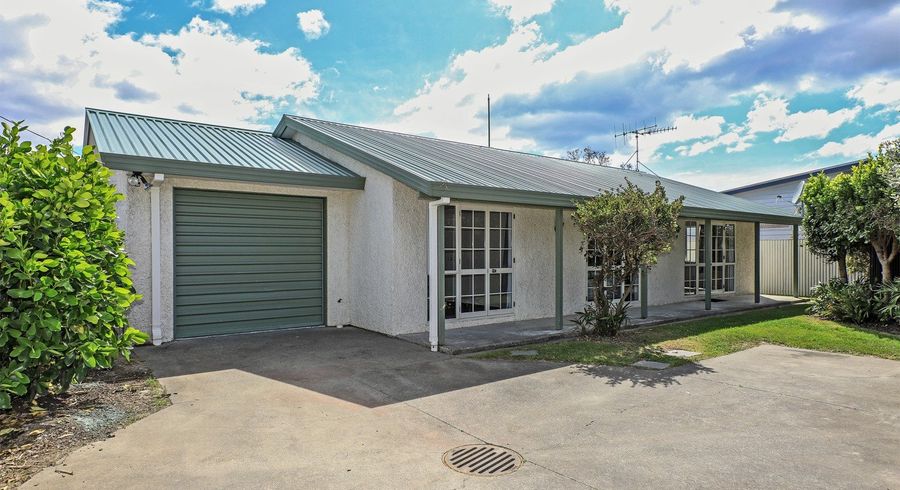  at 6A Howard Road, Taradale, Napier