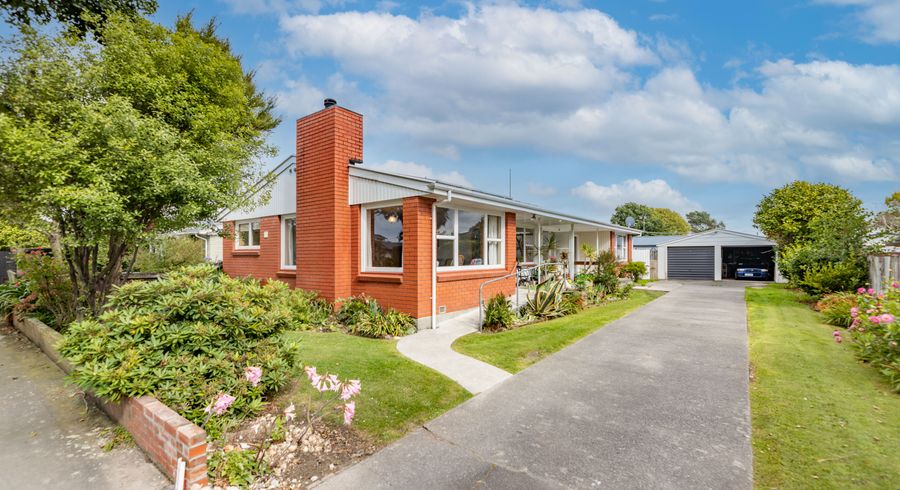  at 2/166 Halswell Road, Hillmorton, Christchurch