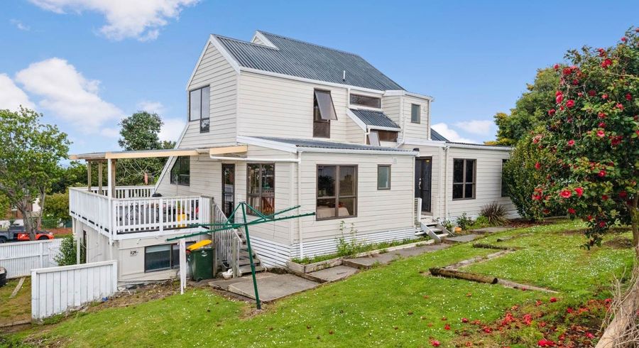  at 22 Goodwood Drive, Goodwood Heights, Manukau City, Auckland