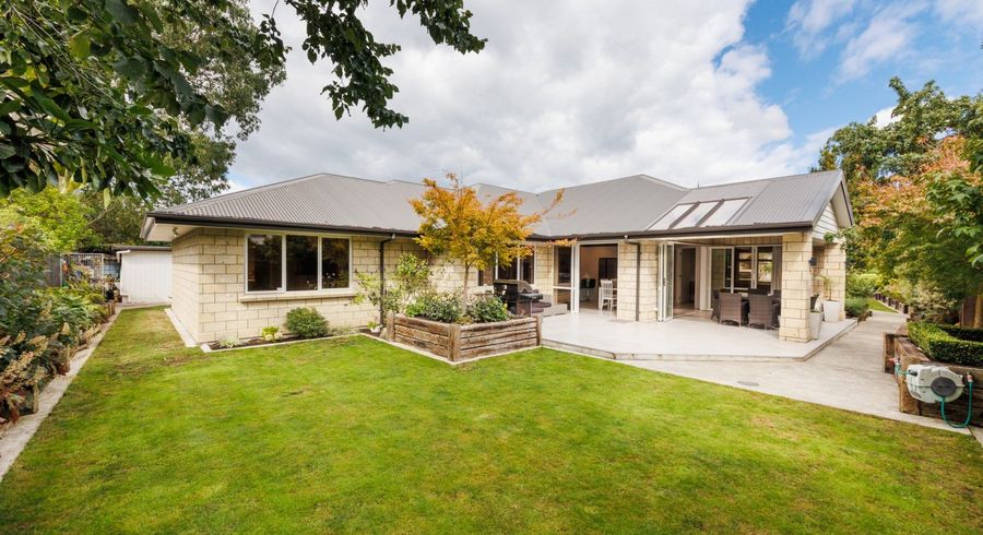  at 9 Riverstone Grove, Hokowhitu, Palmerston North
