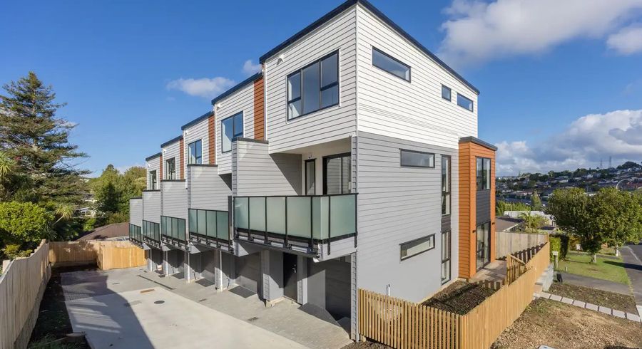  at 1-4/19 Cedar Heights Avenue, Massey, Waitakere City, Auckland