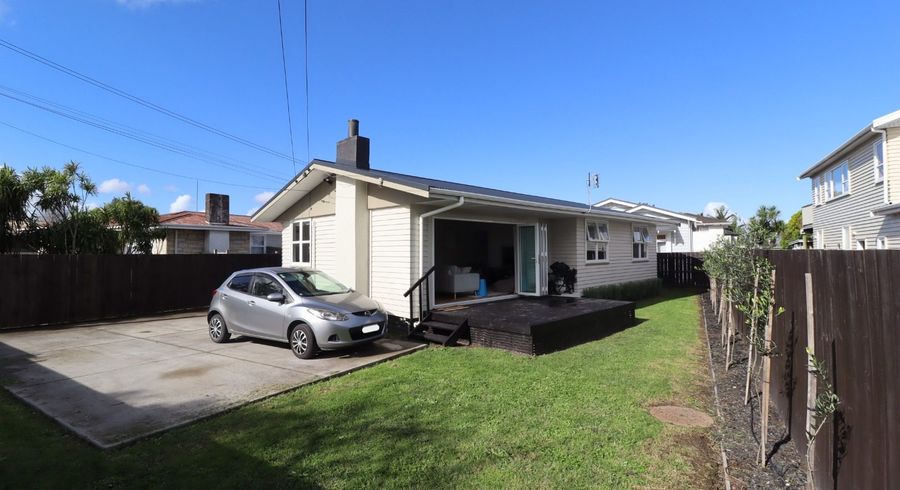 at 132 Canal Road, Avondale, Auckland