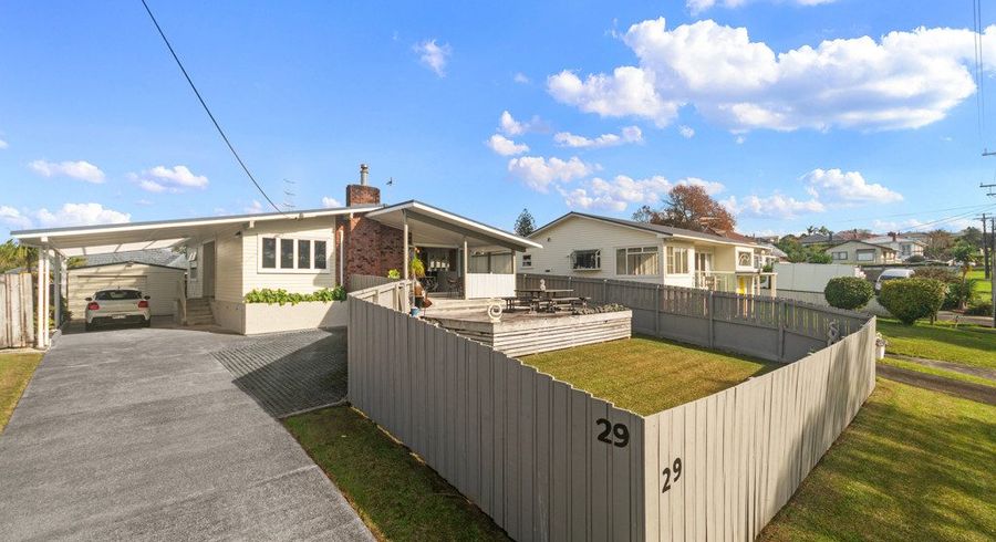  at 29 Lyndhurst Road, Te Atatu South, Waitakere City, Auckland