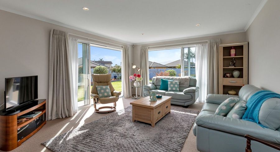  at 6 Kamahi Place, One Tree Point