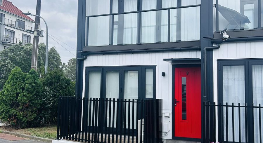  at 8/97 Mokoia Road, Birkenhead, North Shore City, Auckland