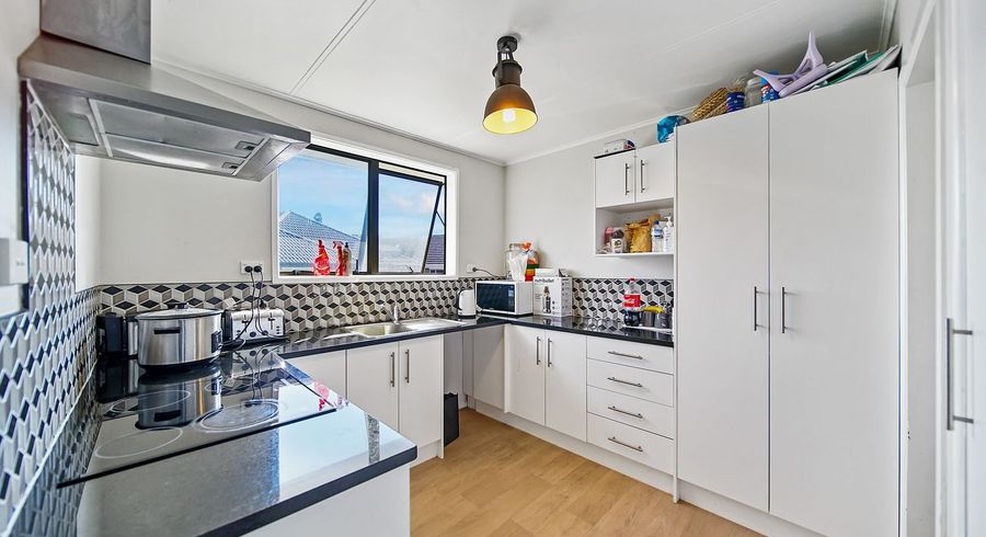  at 10 Daniel Avenue, Mangere East, Manukau City, Auckland