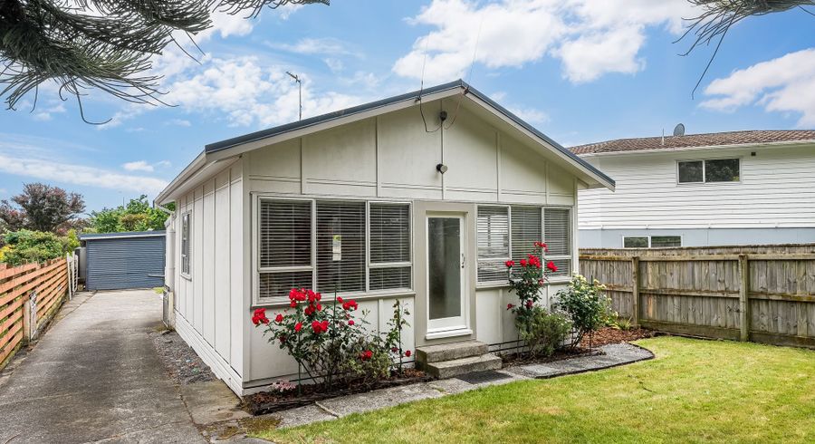  at 27 Paremata Crescent, Paremata, Porirua, Wellington