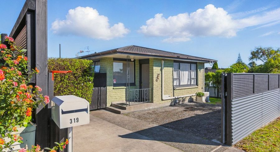  at 319 Kapiti Road, Paraparaumu Beach, Kapiti Coast, Wellington