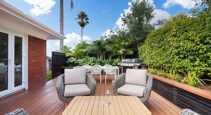  at 2/15 Archdall Street, Meadowbank, Auckland