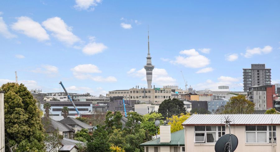  at 1/17 Esplanade Road, Mount Eden, Auckland