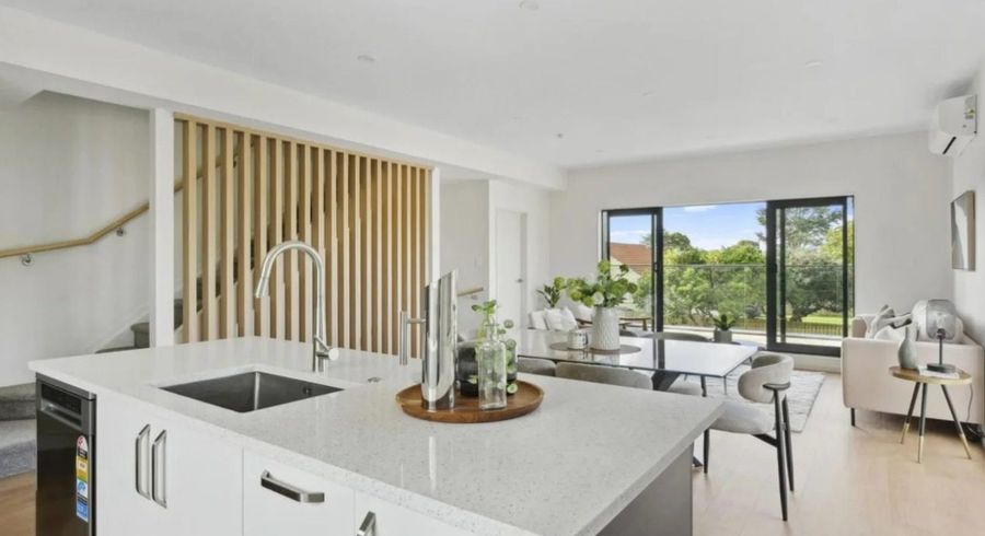  at 4/21 Erima Avenue, Point England, Auckland City, Auckland