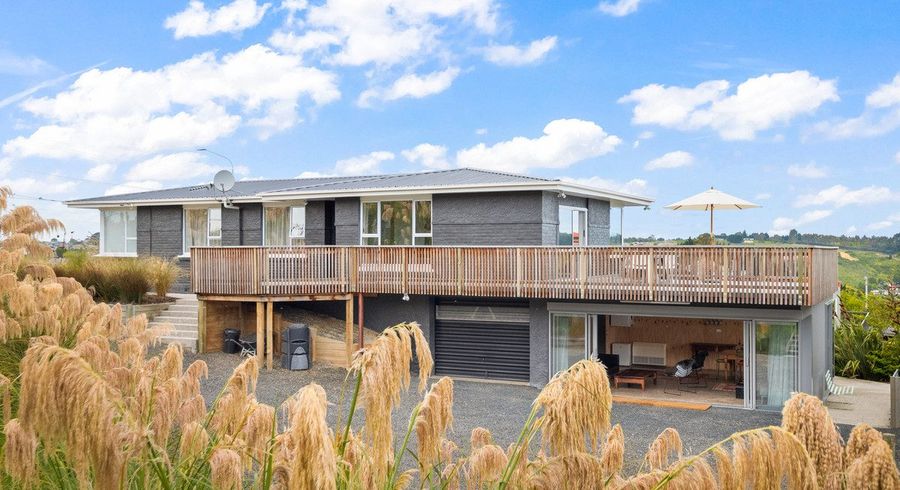  at 158 Mornington Road, Kenmure, Dunedin