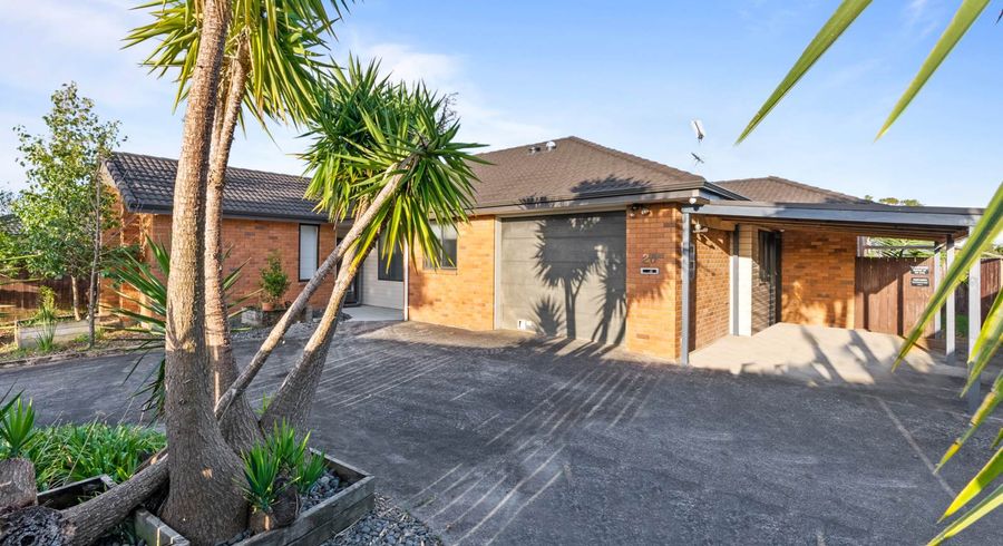  at 20 Loughinisland Place, Weymouth, Auckland