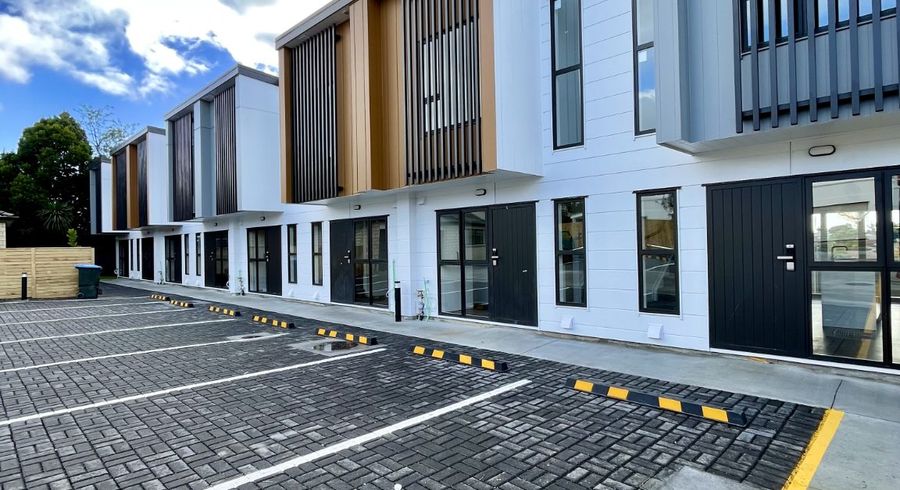  at 8/32 Brandon Road, Glen Eden, Waitakere City, Auckland