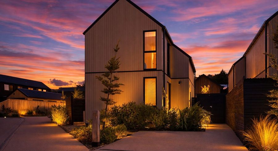  at 33 Casterway Crescent, Jacks Point, Queenstown-Lakes, Otago