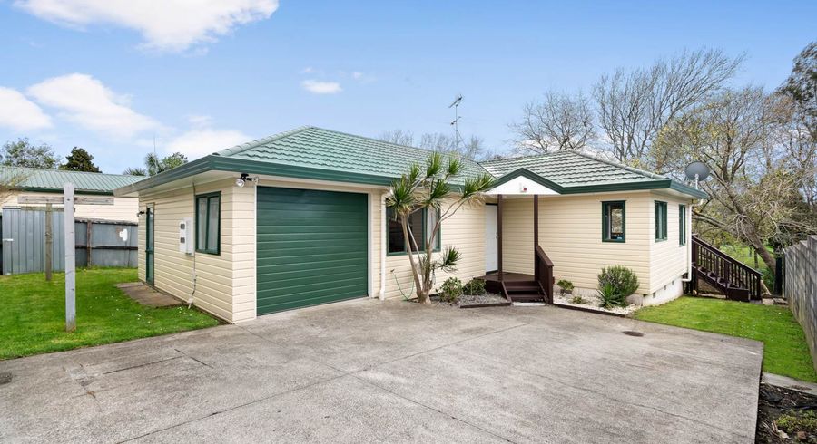  at 6A Staines Avenue, Mangere East, Auckland