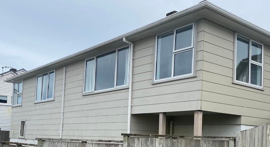  at 5E Stephen Street, Johnsonville, Wellington