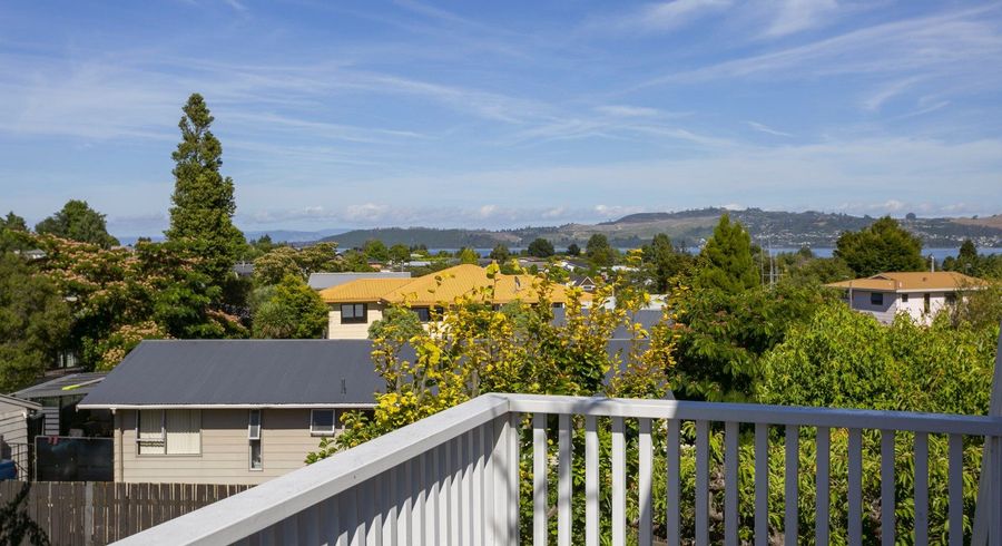  at 9 Holland Grove, Richmond Heights, Taupo