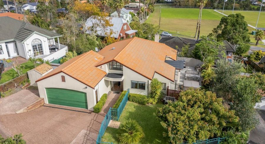  at 15 Mandeville Place, Unsworth Heights, North Shore City, Auckland