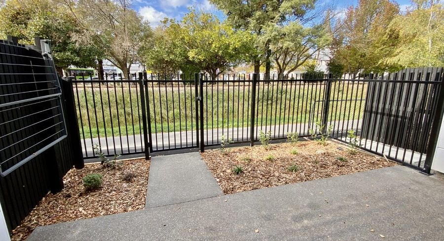  at 4/27 Harewood Road, Papanui, Christchurch City, Canterbury