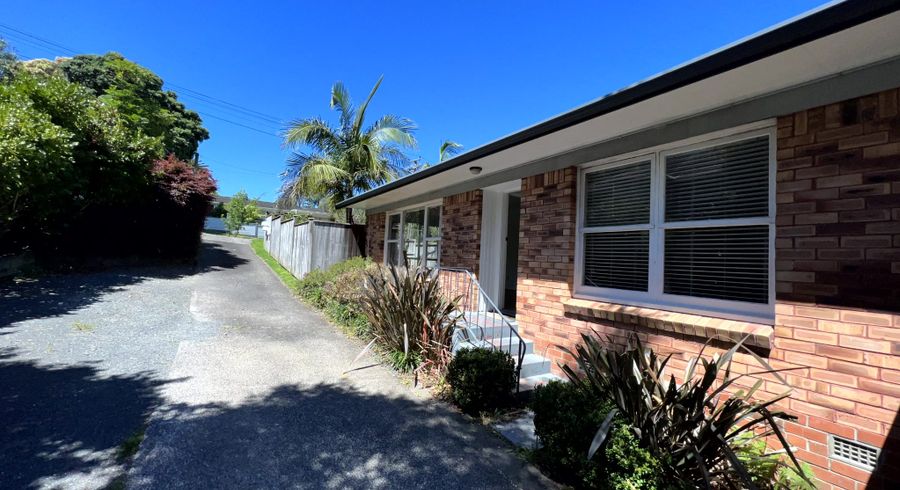  at 1/9 Sudan Avenue, Milford, North Shore City, Auckland