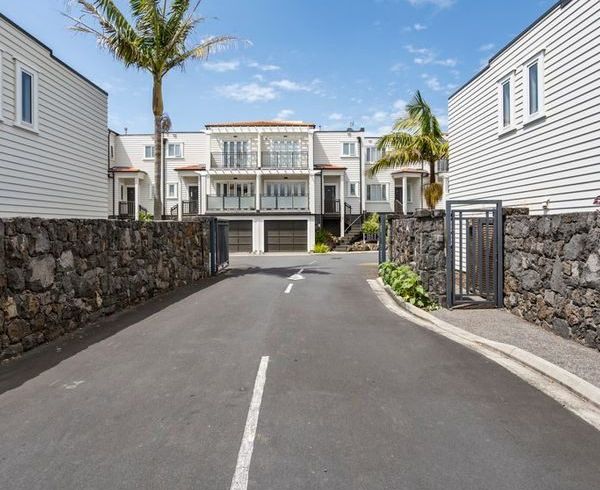  at 48/218 Greenlane Road West, Epsom, Auckland City, Auckland