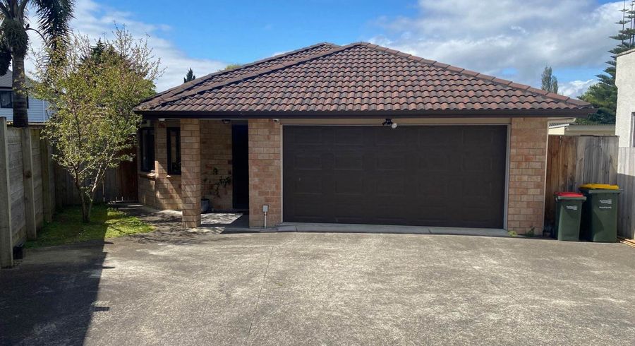  at 6 Hillside Road, Papatoetoe, Auckland