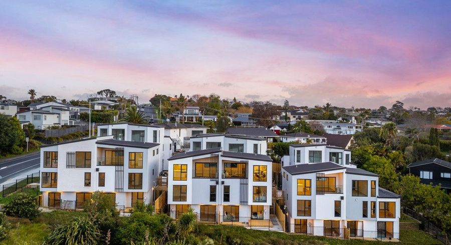  at 5/1090 Beach Road, Torbay, North Shore City, Auckland