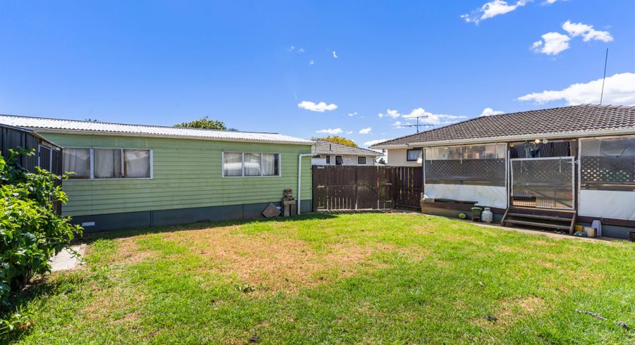  at 22 Beeston Crescent, Manurewa, Manukau City, Auckland