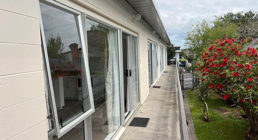  at 10/6 Sherbourne Road, Mount Eden, Auckland