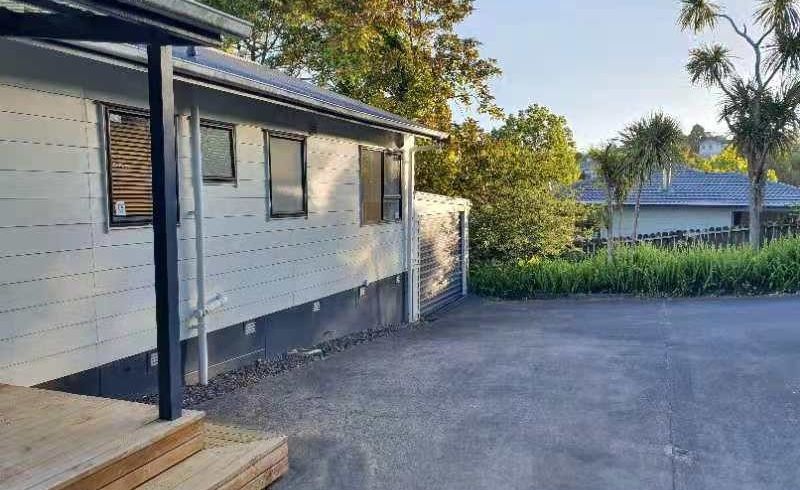  at 6 Tableau Place, Totara Vale, Auckland