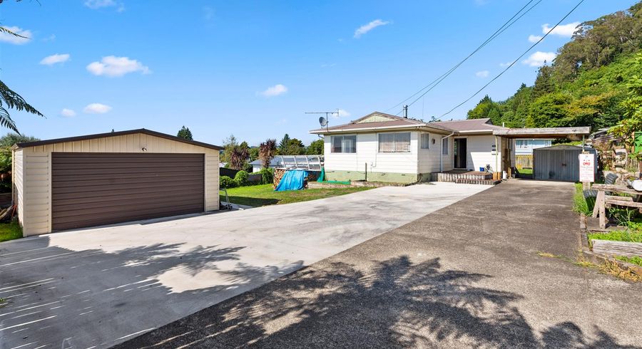  at 4 Hawk Place, Selwyn Heights, Rotorua