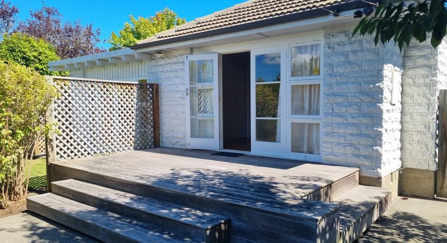 at 35 Greendale Avenue, Avonhead, Christchurch City, Canterbury