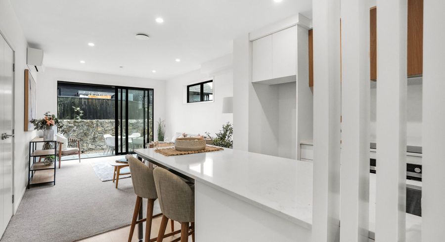  at 11/10 Pascoe Avenue , Paremata, Porirua, Wellington