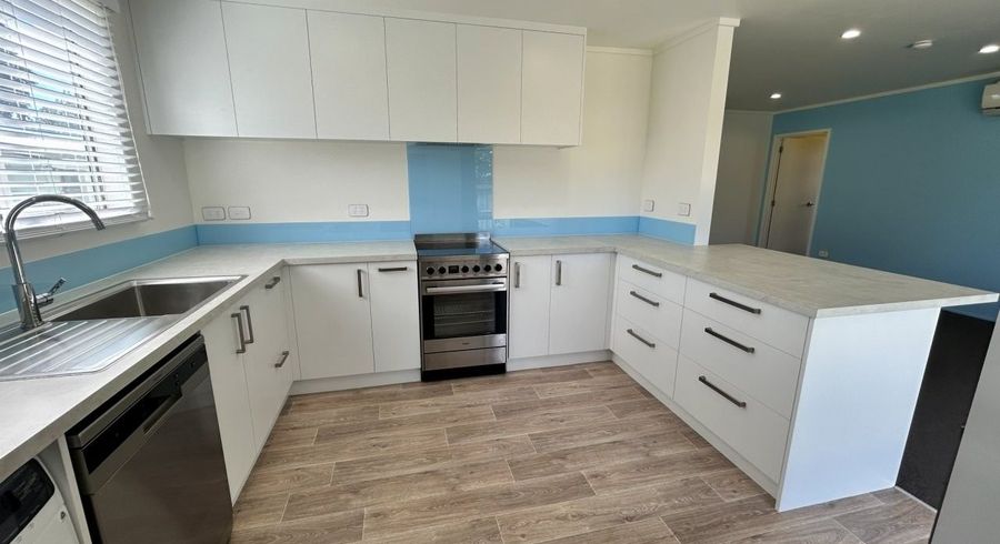  at 11 Pacific View Road, Papamoa Beach, Tauranga, Bay Of Plenty