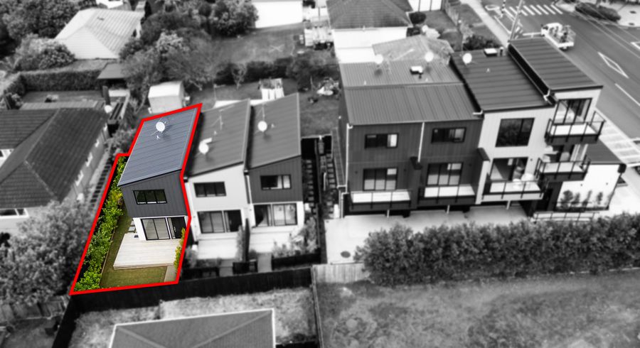  at 329 F Rangatira Road, Beach Haven, North Shore City, Auckland