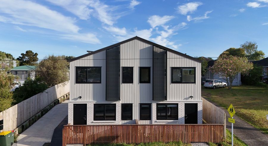  at 2/15 Toru Street, Te Atatu Peninsula, Waitakere City, Auckland