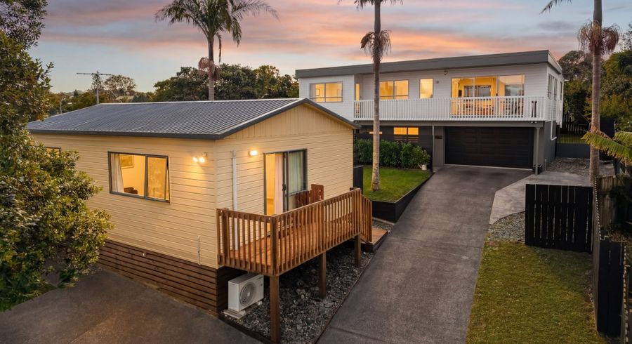  at 160 Weatherly Road, Torbay, North Shore City, Auckland