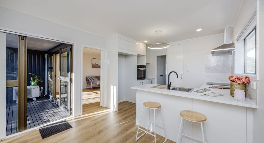  at 2/9 Malte Brun Place, Papatoetoe, Manukau City, Auckland