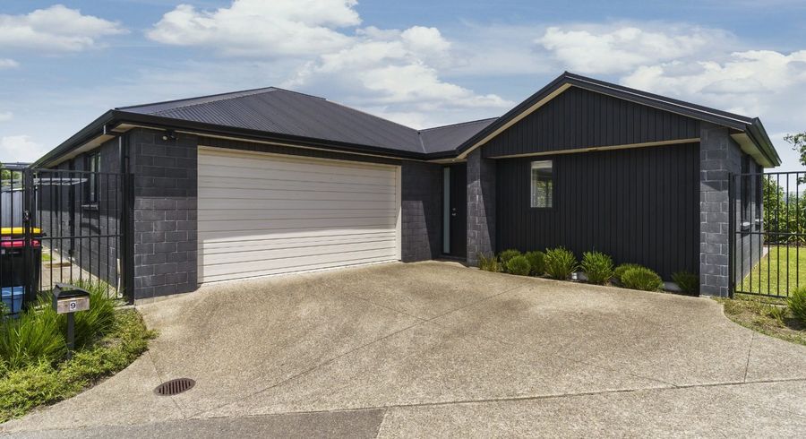  at 9 Shannon Lane, Pyes Pa, Tauranga
