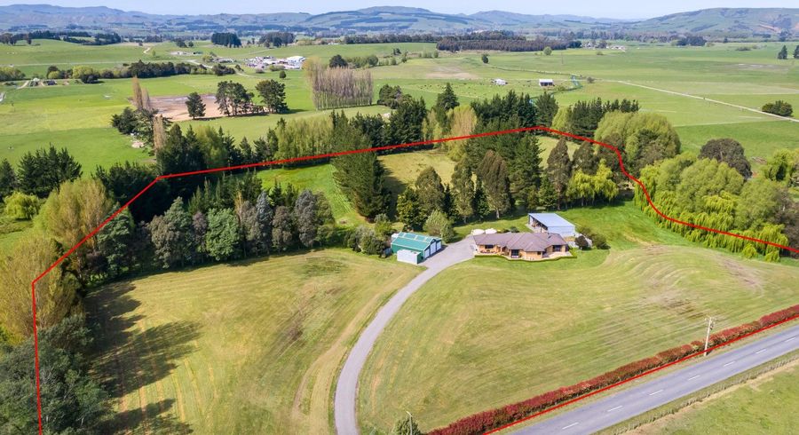  at 302 Para Road, Parkvale, Carterton