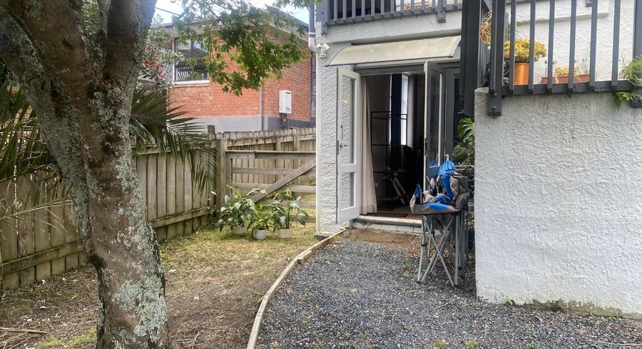  at 20 Taipari Road, Te Atatu Peninsula, Auckland