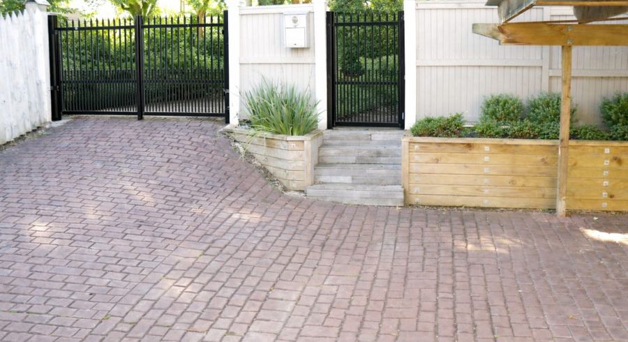  at 25 Inverary Ave, Epsom, Auckland City, Auckland