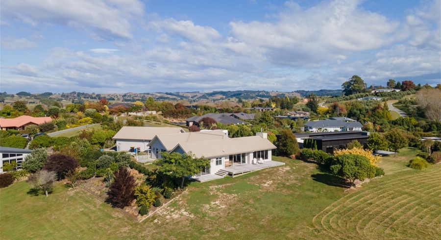  at 8 Ribbonwood Lane, Redwood Valley, Richmond