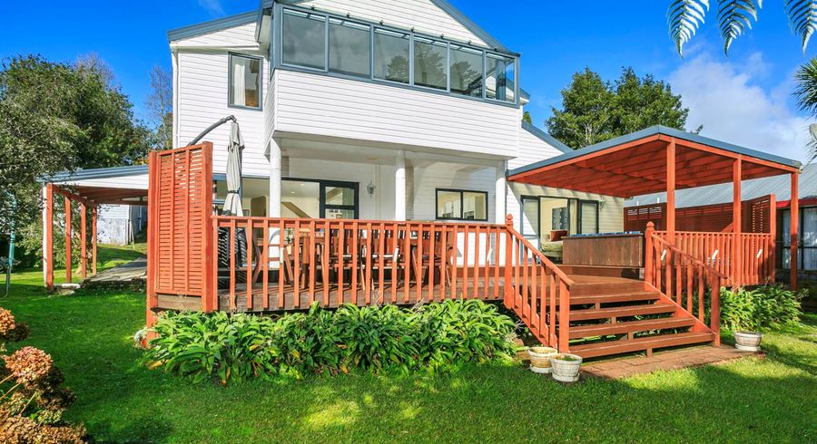  at 1/159 Glendhu Road, Bayview, Auckland