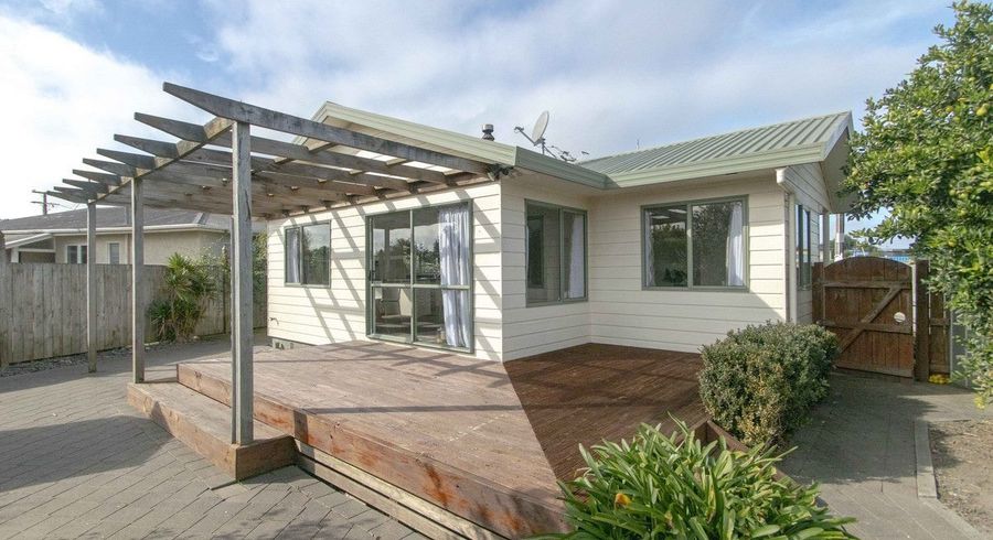  at 527 Main North Road, Bay View, Napier
