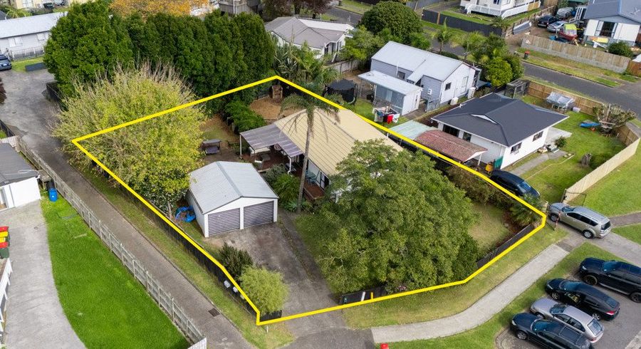  at 9 Justamere Place, Weymouth, Manukau City, Auckland