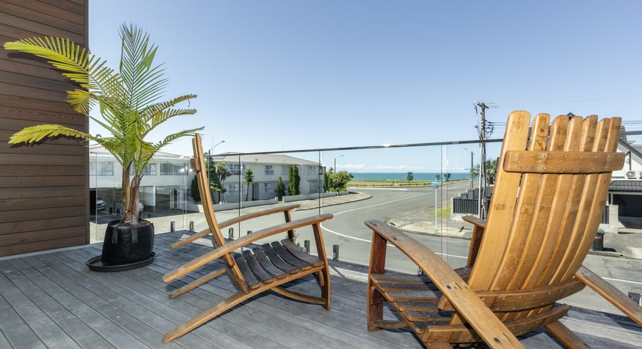  at 190C Charles Street, Westshore, Napier